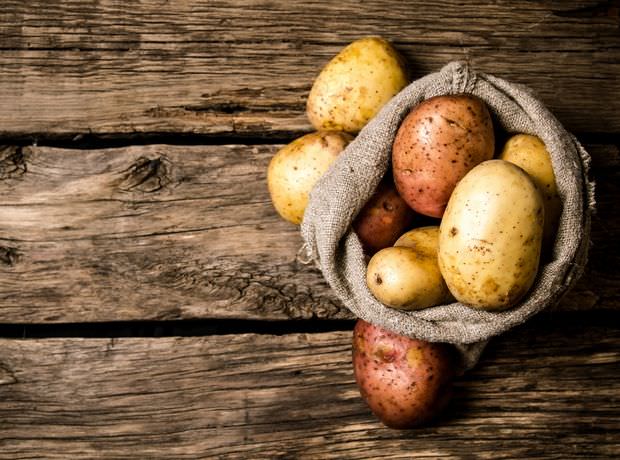 Πώς να αποθηκεύσεις τις πατάτες για να μη χαλάσουν