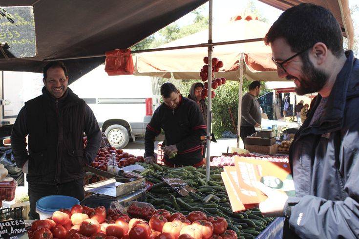 Ο Νάσος Ηλιόπουλος βρέθηκε σε λαϊκές αγορές του δήμου Αθηναίων