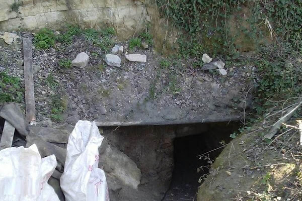 Σέρρες: Έσκαψαν σήραγγα 30 μέτρων κάτω από μοναστήρι για να βρουν αρχαία