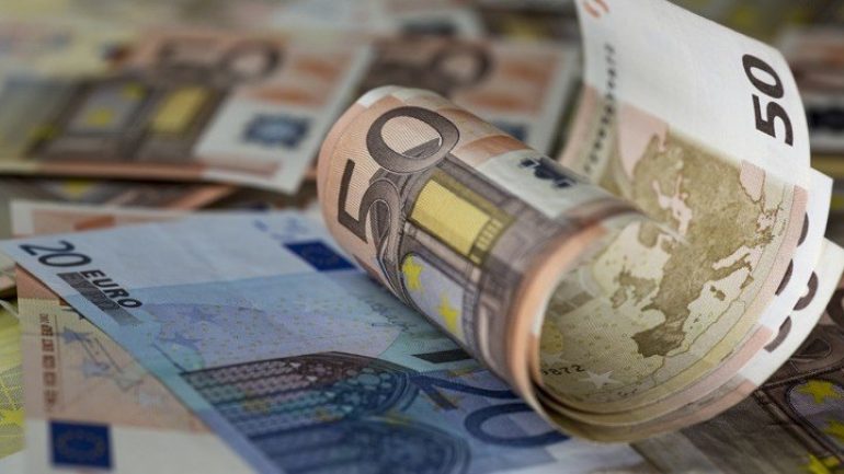 Στα 104 δισ. ευρώ οι οφειλές προς το Δημόσιο – 79 άτομα χρωστούν 34 δισ. ευρώ