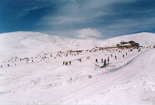 Διακοπή κυκλοφορίας προς το χιονοδρομικό κέντρο του Καϊμακτσαλάν
