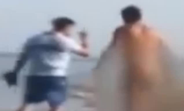 Κύπρος: Γυμνιστής πιάστηκε στα χέρια με ναυαγοσώστη επειδή του έκανε παρατήρηση (βίντεο)