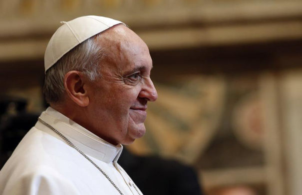 Ο Πάπας Φραγκίσκος κάνει δωρεά 100.000 ευρώ για τους μετανάστες στη Λέσβο