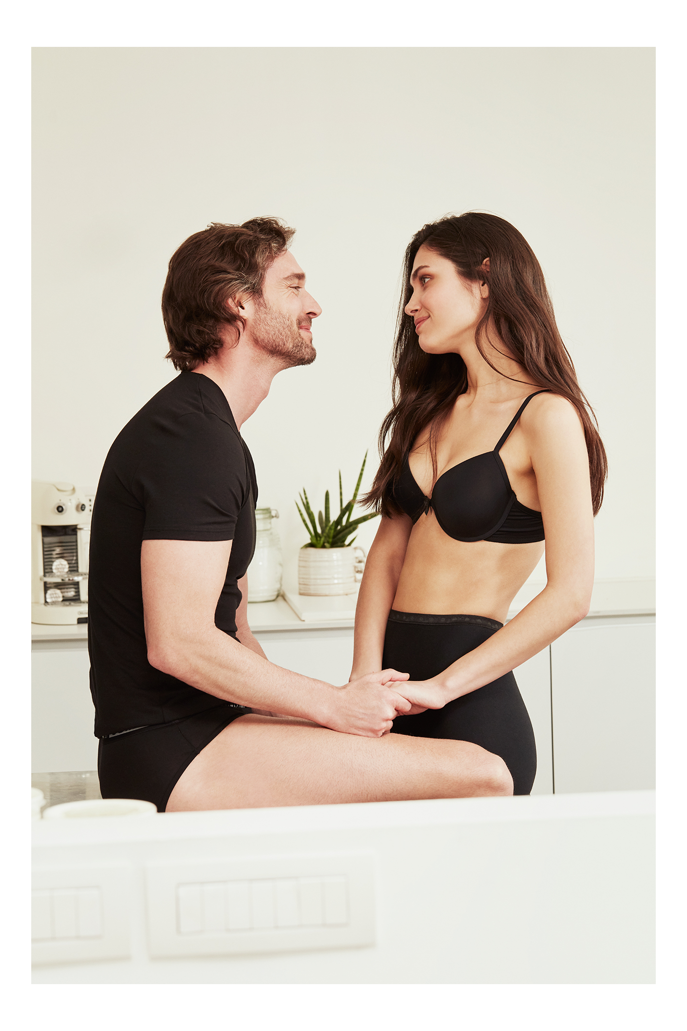 Inner World: To underwear brand Cotonella θα σε κάνει να γνωρίσεις καλύτερα τι πραγματικά θες