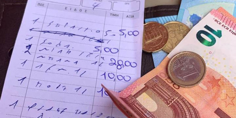 Ρόδος: Τουρίστες πλήρωσαν 82 ευρώ για 8 αναψυκτικά [φωτο]
