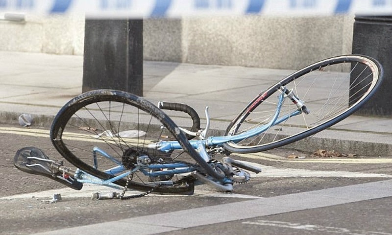 Εύβοια: Ασυνείδητος οδηγός χτύπησε 14χρονο ποδηλάτη και τον εγκατέλειψε