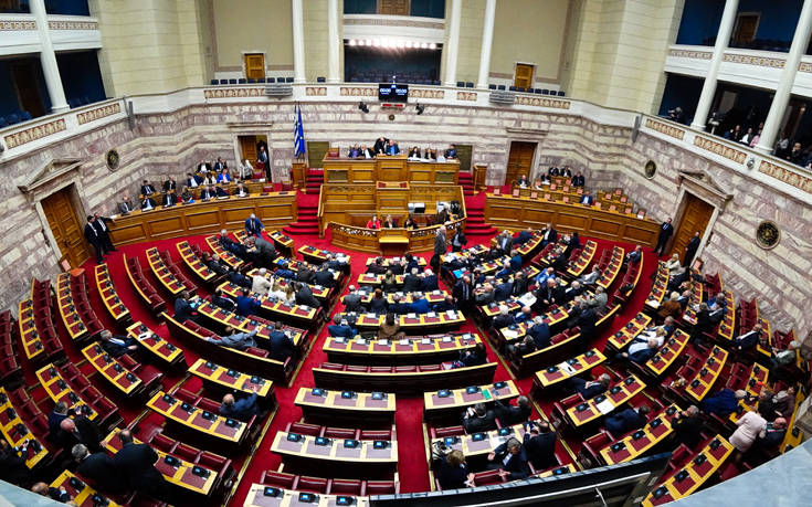 Γκρίνια βουλευτών του ΣΥΡΙΖΑ για το «όχι» Φάμελλου για τις τροπολογίες