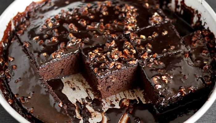 Φτιάξτε «κολασμένη» Σμυρναίικη σοκολατένια καρυδόπιτα!