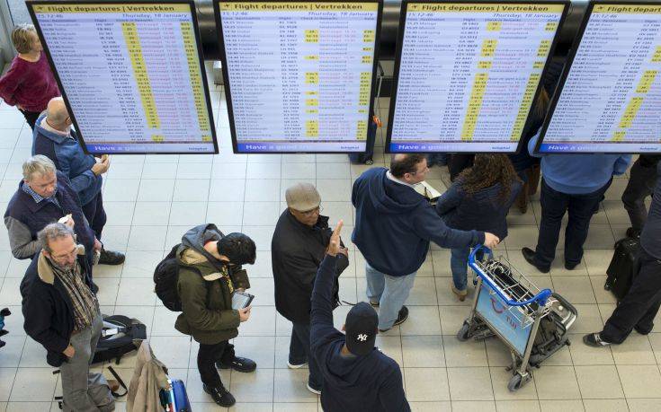 Προβλήματα στο αεροδρόμιο Σίπχολ του Άμστερνταμ, δεκάδες ακυρώσεις πτήσεων