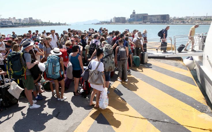 Εκδήλωση ενημέρωσης για τα δικαιώματα των επιβατών στο λιμάνι του Πειραιά