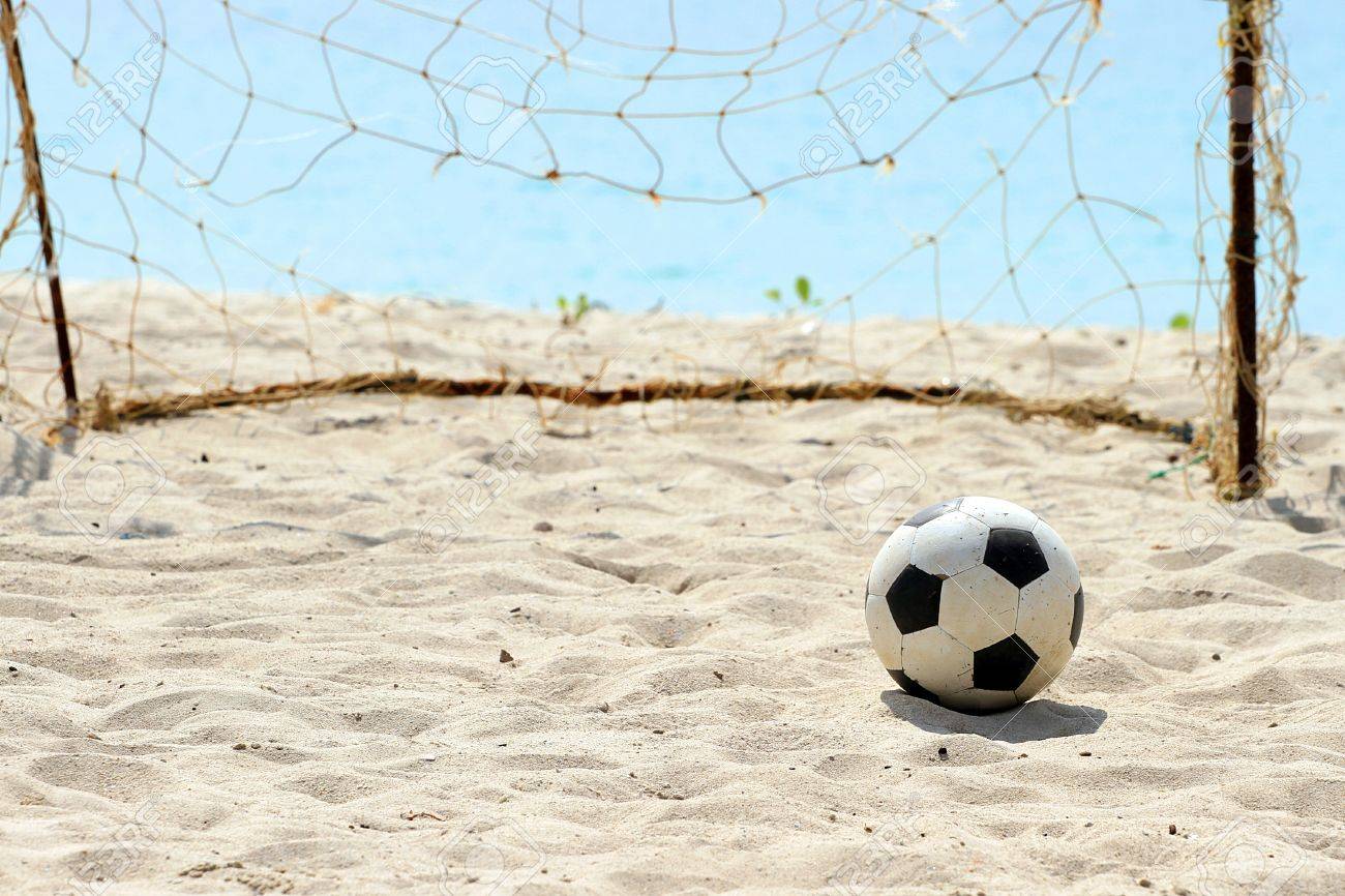 Τραγωδία στην Κρήτη: Πέθανε ενώ έπαιζε ποδόσφαιρο στην παραλία
