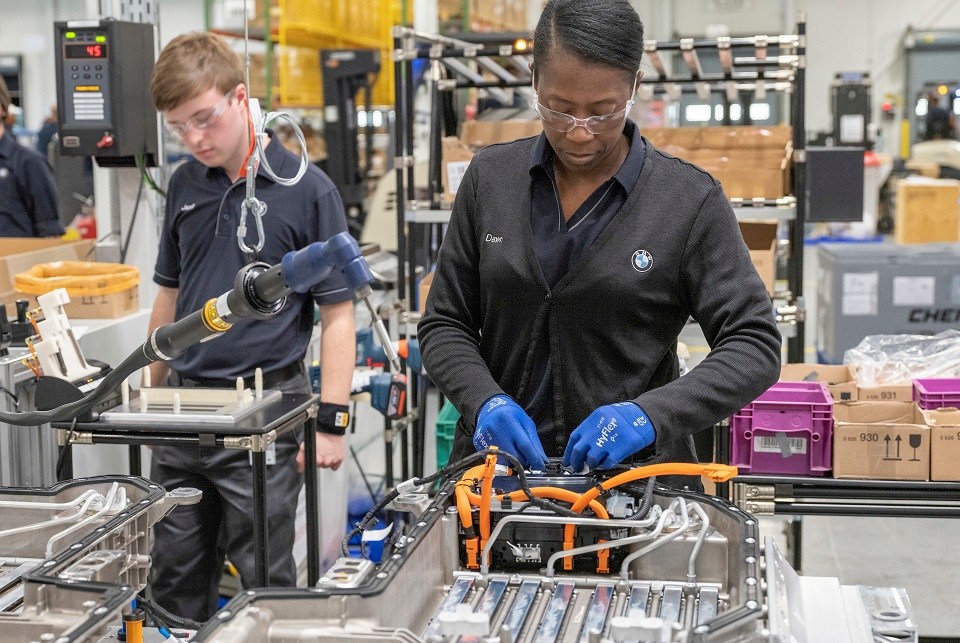 Το εργοστάσιο του BMW Group στο Spartanburg διπλασιάζει την παραγωγή μπαταριών