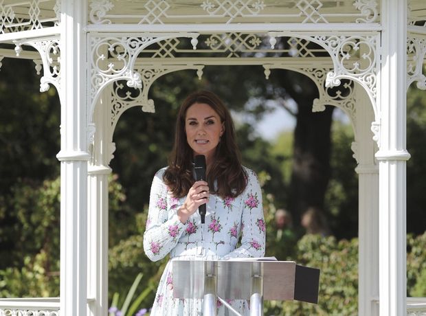 H Kate Middleton φόρεσε σκουλαρίκια κάτω των 5 ευρώ και ξέρουμε το brand