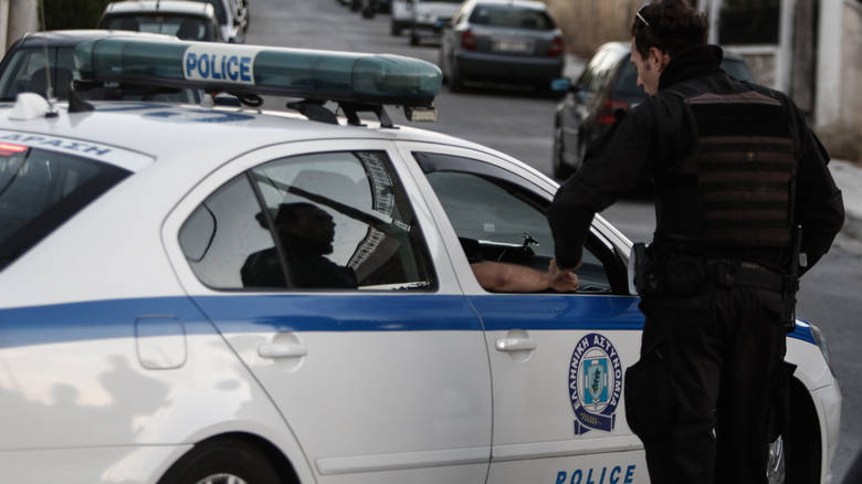 Θεσσαλονίκη: 35χρονος βρέθηκε νεκρός στην αυλή του σπιτιού του