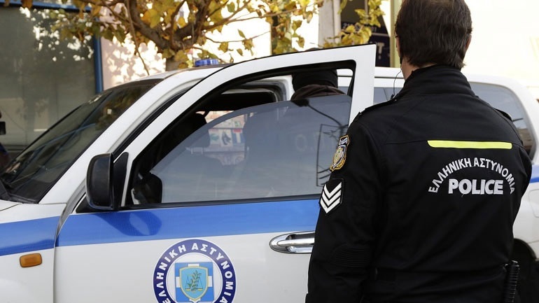 Κρήτη: Σε διαθεσιμότητα αξιωματικός της ΕΛ.ΑΣ. που πήγε… βόλτα κρατούμενο – Τον “επέστρεψε” μετά από τρεις ώρες