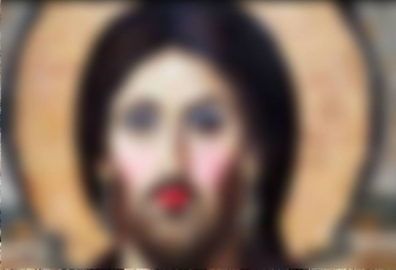 Σάλος στο Ναύπλιο: Παρουσίασαν τον Χριστό με μακιγιάζ και σκουλαρίκια σε αφίσα πάρτι