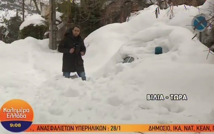 Καιρός: Περιπολικό θάφτηκε στο χιόνι στα Βίλια Αττικής