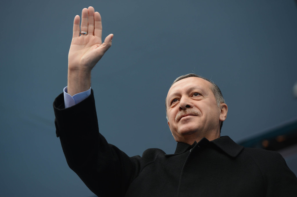 Νέες τουρκικές προκλήσεις: Ο Ερντογάν απειλεί με νέα στρατιωτική επιχείρηση στη Συρία