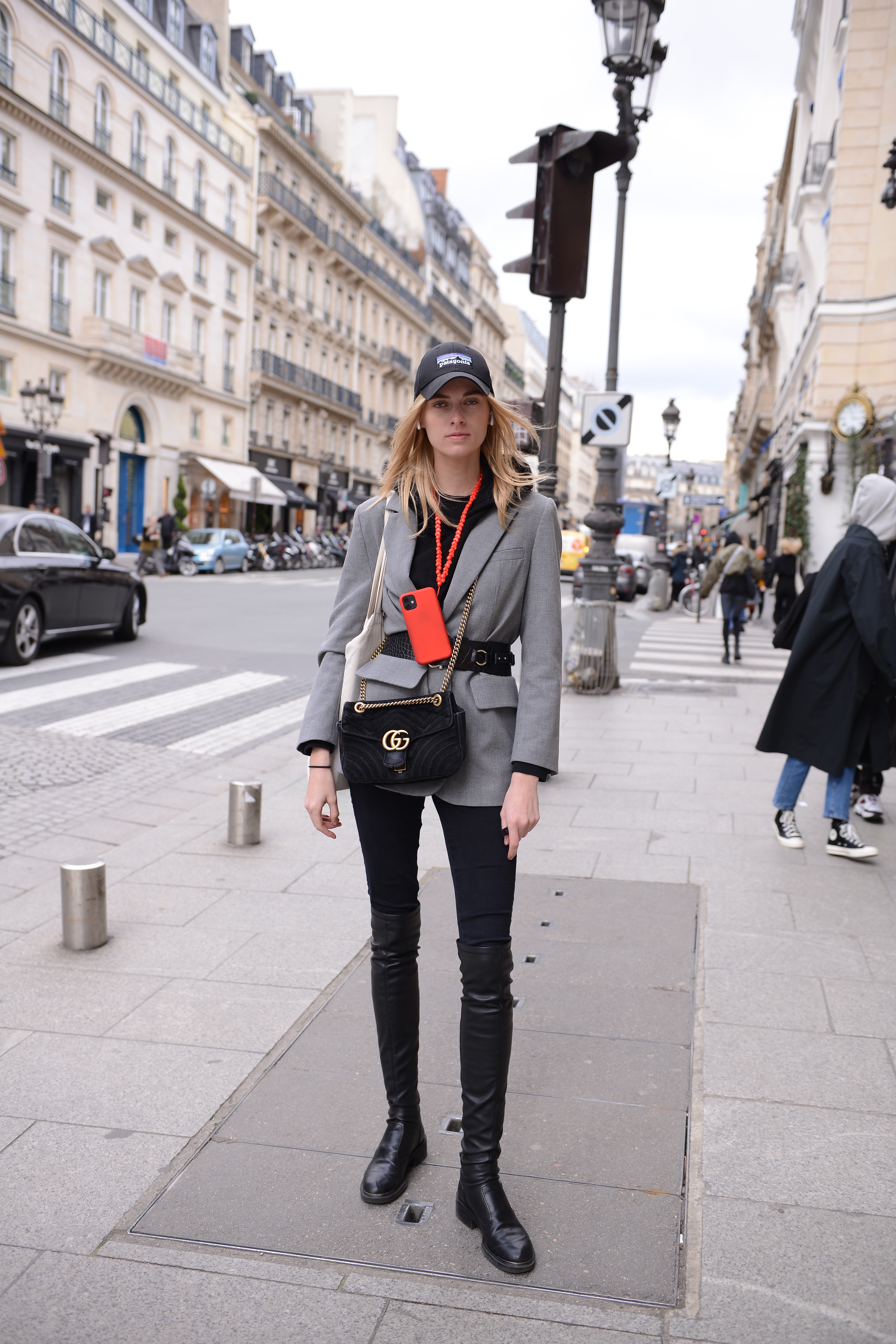 Models off duty και όχι μόνο: Street style εμφανίσεις από τους δρόμους του Παρισιού