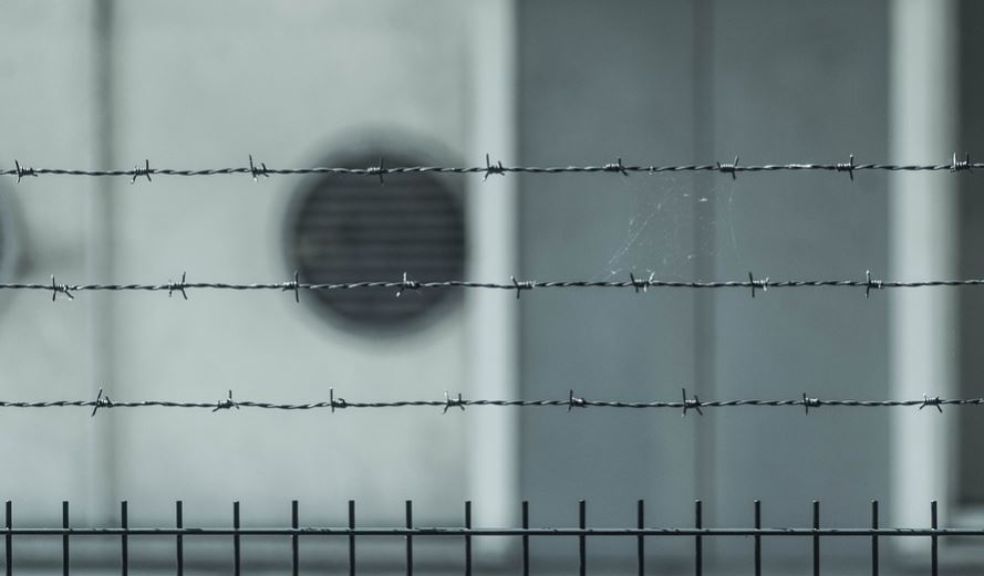 Άγρια συμπλοκή στις φυλακές Αυλώνα – Τρεις τραυματίες