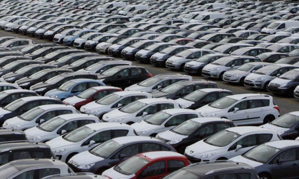 61% μειώθηκαν οι ταξινομήσεις των καινούργιων αυτοκινήτων