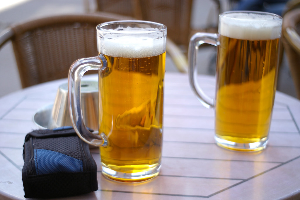 Απαγόρευση κυκλοφορίας: Σέρβιρε μπύρες και ξηρούς καρπούς και “έφαγε” πρόστιμο 5.000 ευρώ