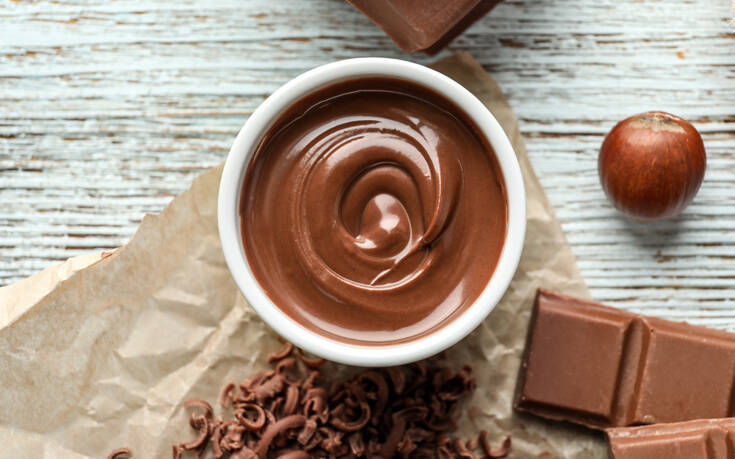 Ο καλύτερος και γρηγορότερος τρόπος να λιώσεις σοκολάτα
