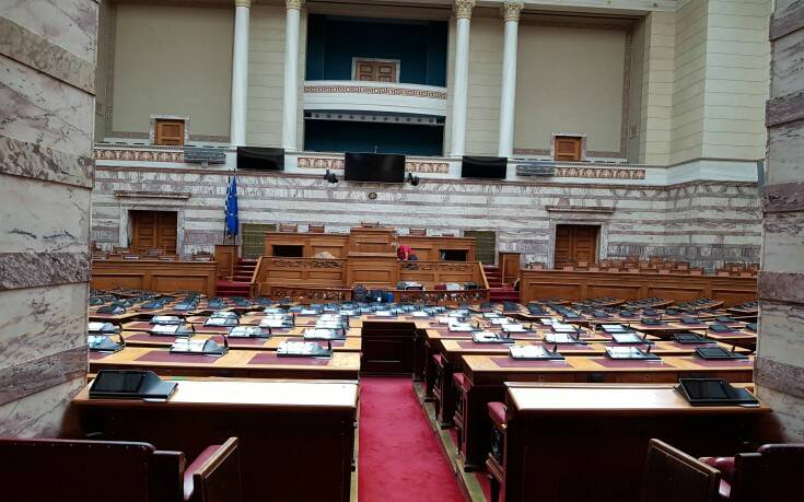Έρημο κτίριο από σήμερα η Βουλή των Ελλήνων λόγω θερινών διακοπών