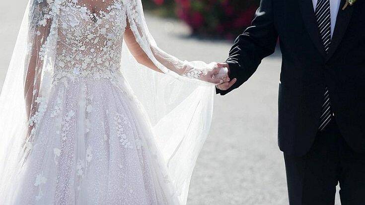 Καλάβρυτα: Ζευγάρι παντρεύτηκε με αστυνομική επιτήρηση γιατί πλακώθηκαν τα σόγια πριν τον γάμο