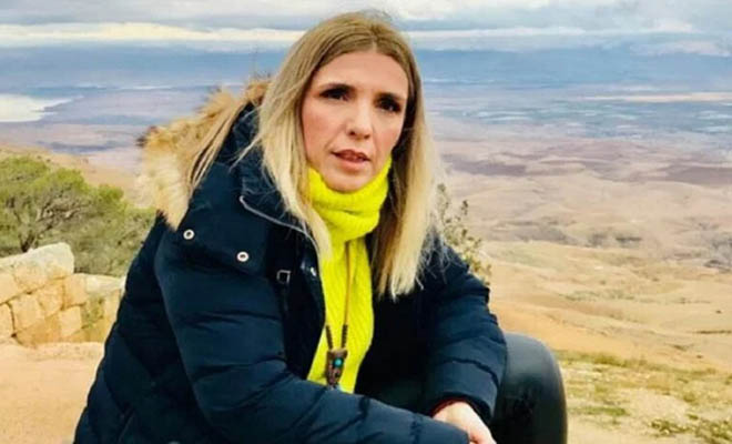 Αγαπημένη Ελληνίδα δημοσιογράφος παλεύει με τη συρρίκνωση του εγκεφάλου της