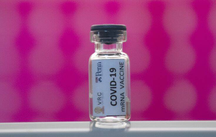 H Ευρωπαϊκή Ένωση υπέγραψε το συμβόλαιο για το εμβόλιο των Pfizer και BioNTech