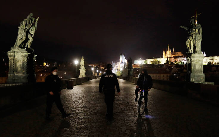 Επανήλθε η νυχτερινή απαγόρευση κυκλοφορίας στην Τσεχία
