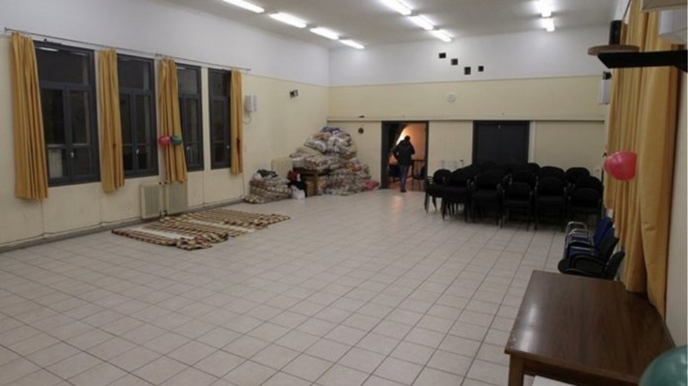 Καικαιρία: Θερμαινόμενοι χώροι στον Δήμο Πειραιά για την προστασία των αστέγων