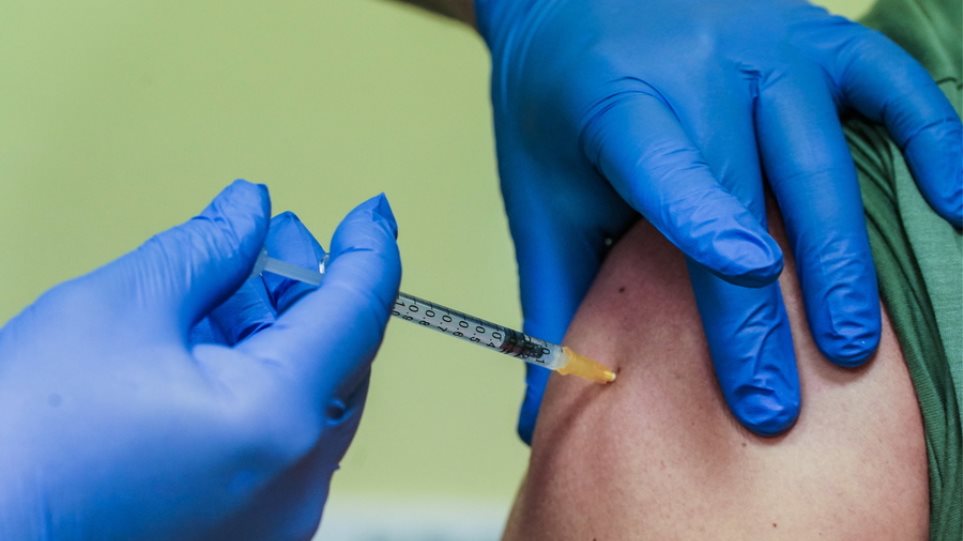 Γερμανία: Κερδίζουν έδαφος οι εμβολιασμοί για τον κορωνοϊό