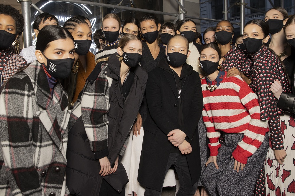 O Jason Wu σε μία αποκλειστική συνέντευξη αναλύει τη νέα, post-Covid 19 εποχή της μόδας