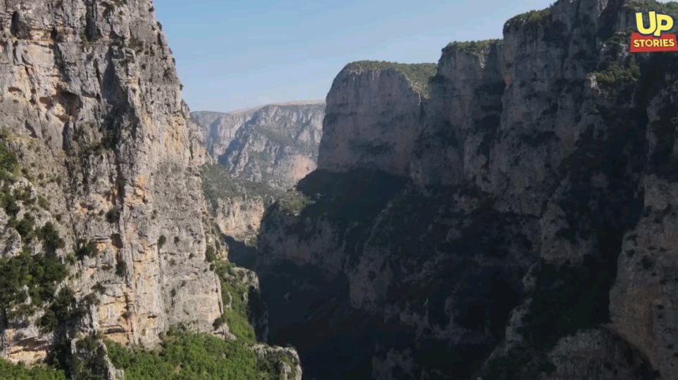 Βίντεο – Μονοδένδρι στα Ζαγοροχώρια: Τα πιο επικίνδυνα μονοπάτια της Ελλάδας από ψηλά