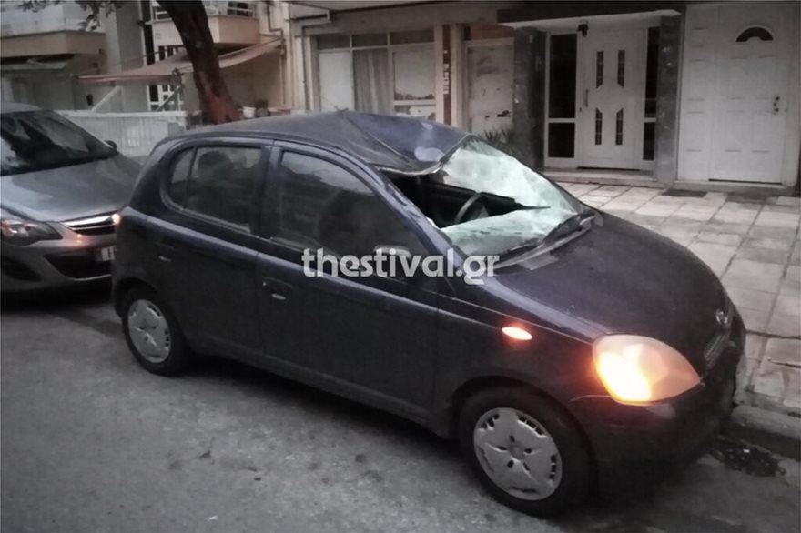 Θεσσαλονίκη: Νεαρός έπεσε από ταράτσα τετραώροφης πολυκατοικίας – Νοσηλεύεται διασωληνωμένος