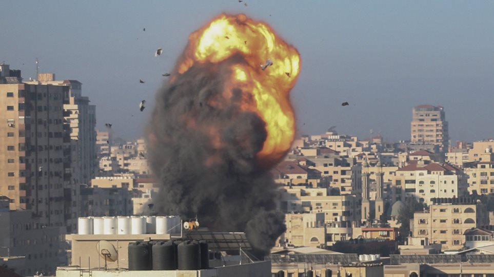 Μαίνονται οι συγκρούσεις στη Μέση Ανατολή: Ρουκέτα της Χαμάς «έκαψε» ισραηλινή πόλη – Αυξάνονται οι νεκροί στη Λωρίδα της Γάζας