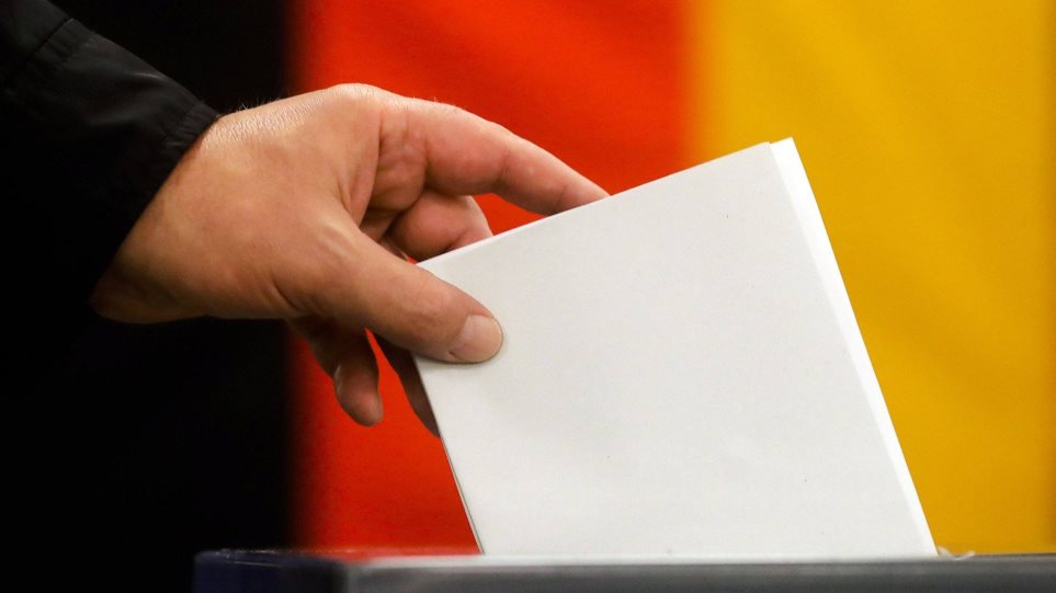 Γερμανία: Δημοσκόπηση της Bild δείχνει ότι μόνο με τρία κόμματα θα επιτευχθεί κυβερνητική πλειοψηφία