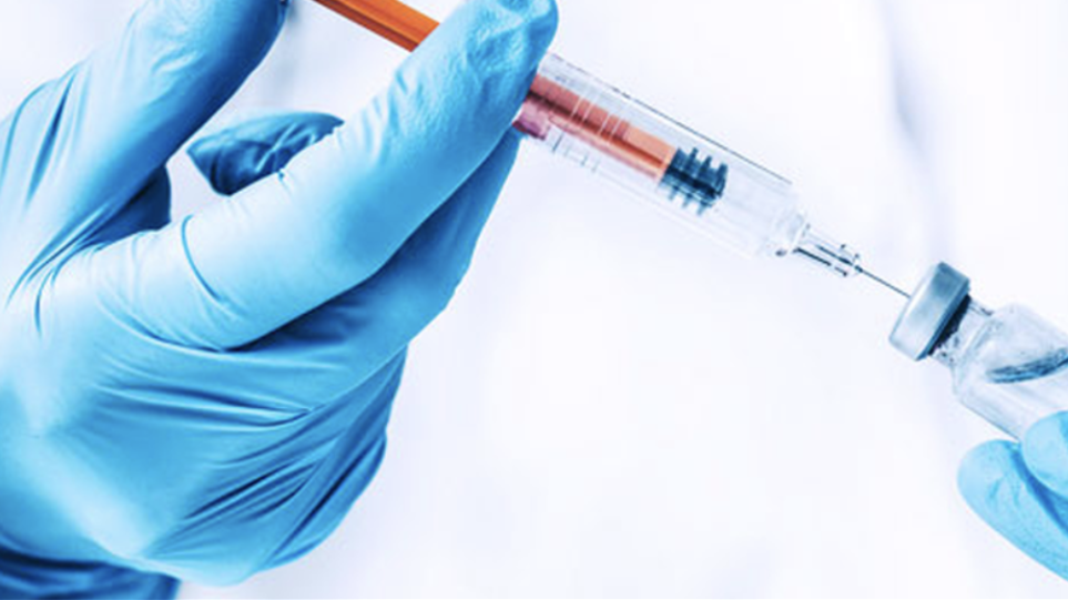 Eμβολιασμός: Ποιες παρενέργειες πρέπει να μας ανησυχήσουν
