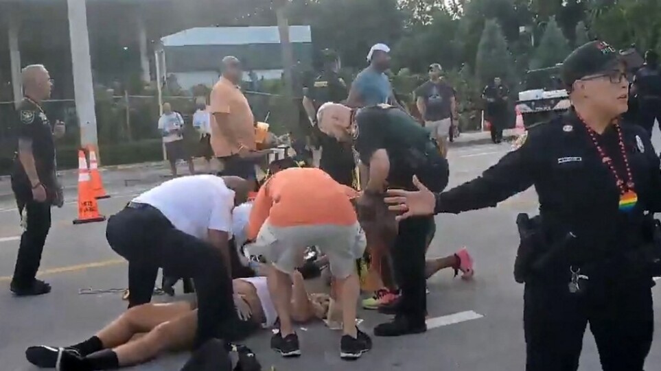 ΗΠΑ: Όχημα παρέσυρε και σκότωσε άνδρα κατά τη διάρκεια ενός Gay Pride στη Φλόριντα