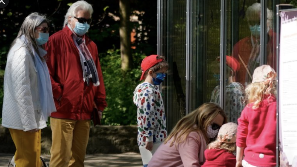 Γερμανοί επιστήμονες: Κίνδυνος αναζωπύρωσης του κορωνοϊού με την άρση χρήσης μάσκας