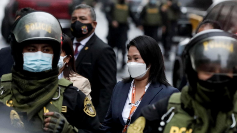 Περού: Εν αναμονή των εκλογικών αποτελεσμάτων εξετάζεται αίτημα να προφυλακιστεί ξανά η υποψήφια Κέικο Φουχιμόρι