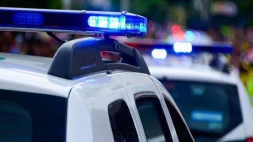 Αστυνομικός «νοίκιαζε» για 2.000 ευρώ τον μήνα υπηρεσιακό ασύρματο σε κλέφτες