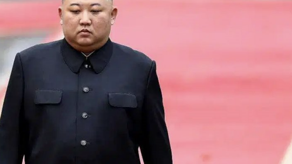 Βόρεια Κορέα: Νέα σενάρια για την υγεία του Κιμ – Εμφανίζεται να έχει χάσει μέχρι και 20 κιλά