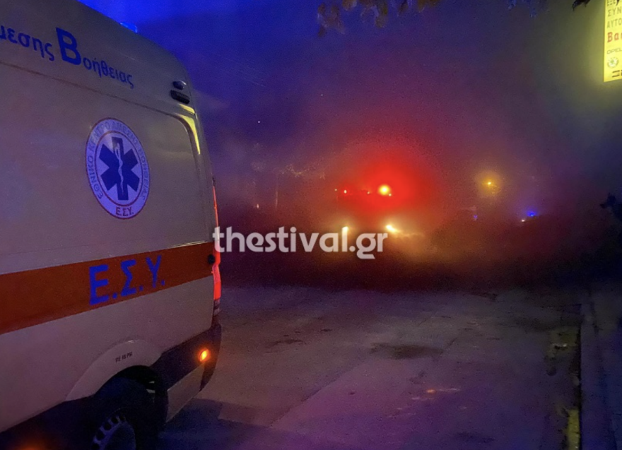 Θεσσαλονίκη: Φωτιά σε εγκαταλελειμμένο κτήριο στον παλιό Σταθμό του ΟΣΕ – Στο νοσοκομείο μεταφέρθηκε αλλοδαπός