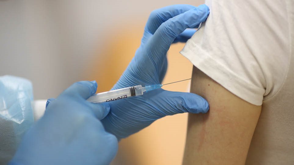 Εμβολιασμοί: Πάνω από 10.500 έφηβοι έκλεισαν ραντεβού από όταν άνοιξε η πλατφόρμα