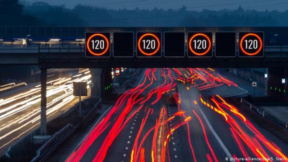 DW: Θα θεσπιστεί τελικά νόμος για το όριο ταχύτητας στη Γερμανία;