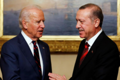 «Ψήνουν» ραντεβού Μπάιντεν – Ερντογάν από τον Λευκό Οίκο