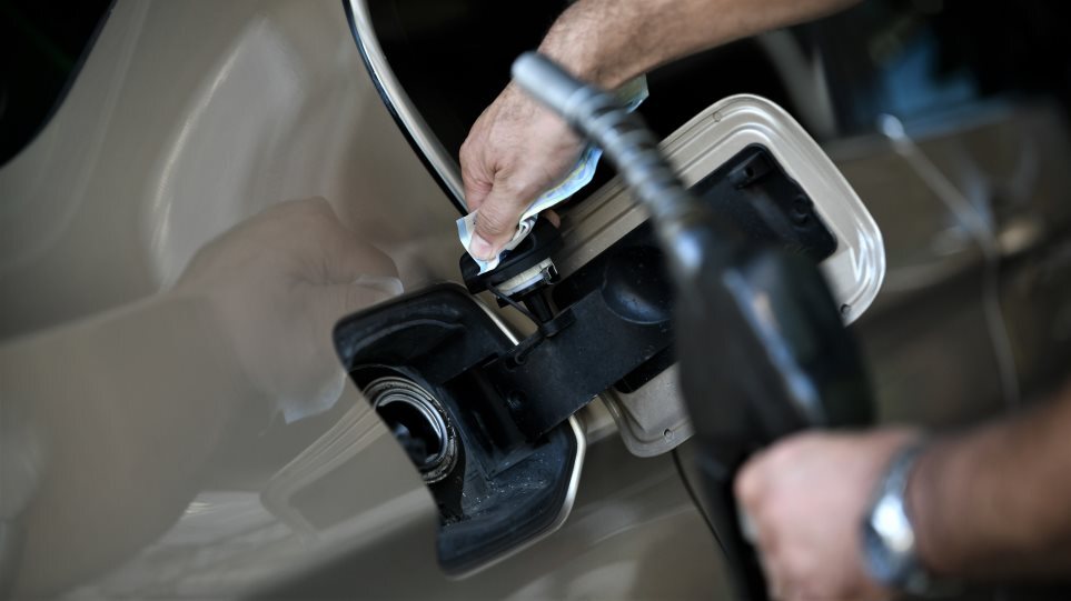 Ουρές στα βενζινάδικα στα Κατεχόμενα – Σταματά η πώληση καυσίμων και αερίου